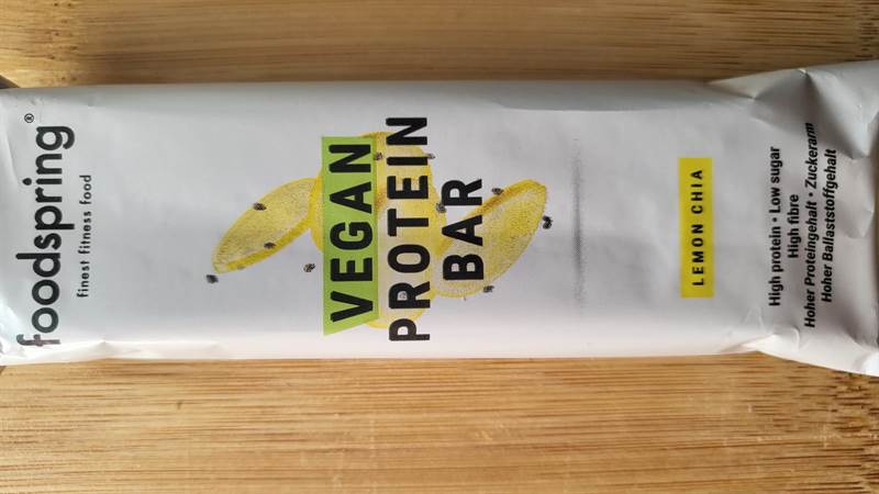 foodspring Vegan protein bar Lemon chia