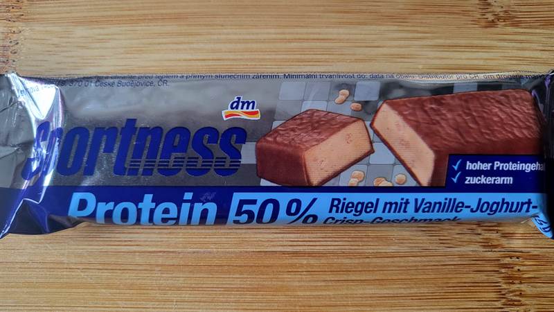 dm Sportness Protein 50% Riegel mit Vanille-Joghurt-Crisp